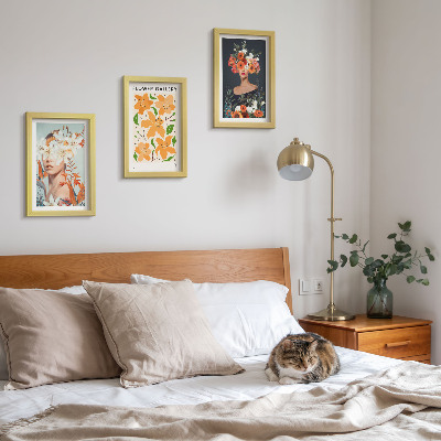 Conjunto de 3 quadros decorativos Retratos florais com buquês e folhas coloridas.