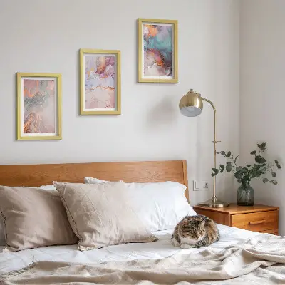 Conjunto de 3 quadros decorativos com padrões abstratos em tons pastel