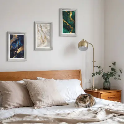 Conjunto de 3 quadros decorativos com padrões abstratos em tons de azul e verde