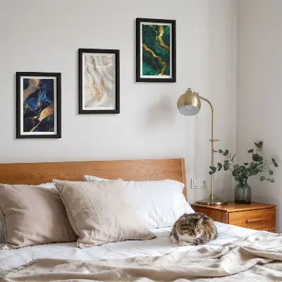 Conjunto de 3 quadros decorativos com padrões abstratos em tons de azul e verde