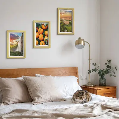 Tríptico com moldura paisagem italiana de cachoeira e montanha com pôr do sol e laranjas
