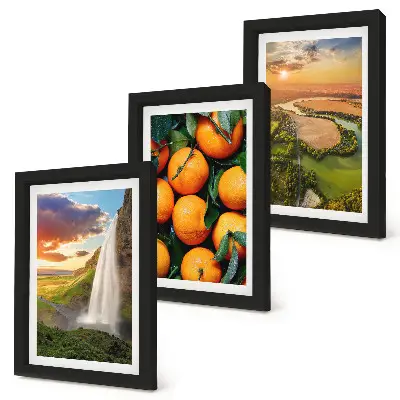 Tríptico com moldura paisagem italiana de cachoeira e montanha com pôr do sol e laranjas