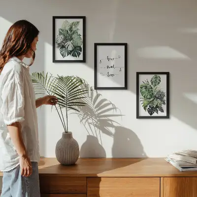 Conjunto de 3 quadros decorativos com estampa de folhas de monstera em aquarela Lar Doce Lar