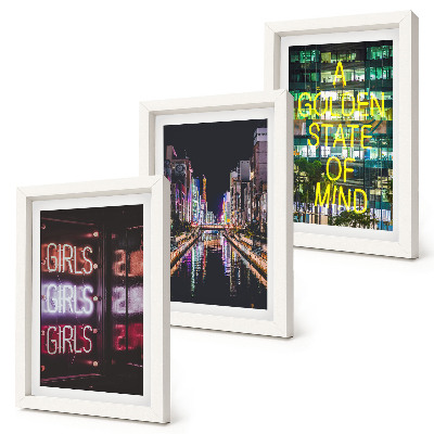 Conjunto de 3 quadros decorativos Letreiros de néon da cidade à noite com vista para o rio.