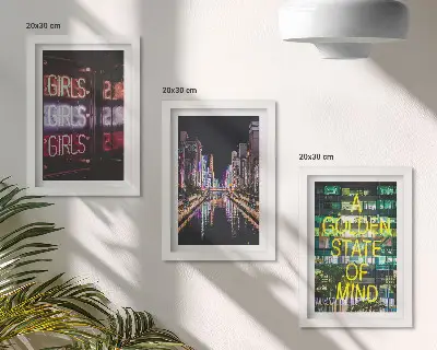 Conjunto de 3 quadros decorativos com estampa de letreiros de néon da cidade à noite com vista para o rio
