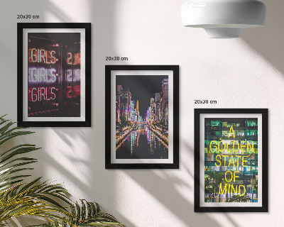 Conjunto de 3 quadros decorativos Letreiros de néon da cidade à noite com vista para o rio.