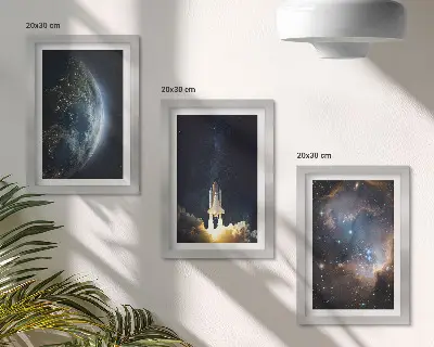 Tríptico com moldura estampa de espaço com terra, foguete e galáxia em céu estrelado