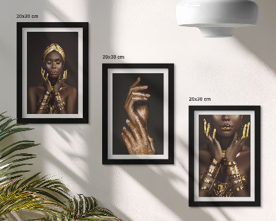Tríptico com moldura Retratos elegantes de uma mulher africana