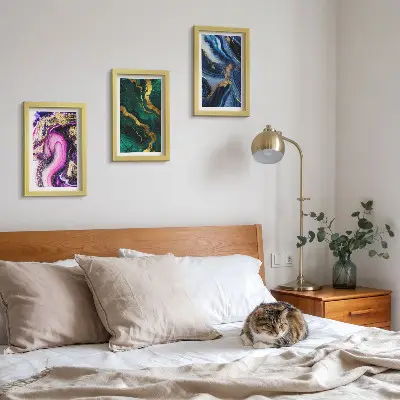 Conjunto de molduras com imagens com padrões abstratos em tons de rosa, verde e azul