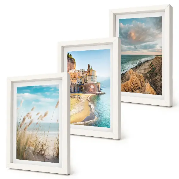 Conjunto de 3 quadros decorativos com paisagens litorâneas de praia, cidade e falésias