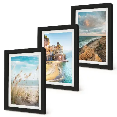 Conjunto de 3 quadros decorativos com paisagens litorâneas de praia, cidade e falésias