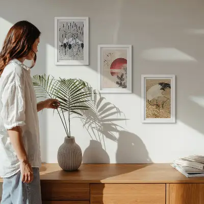 Conjunto de 3 quadros decorativos com ilustrações de garças japonesas em estilo japandi