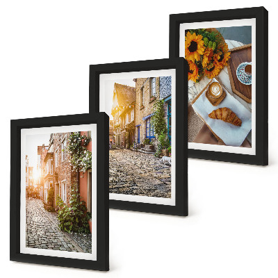 Conjunto de molduras com imagens Ruas charmosas com cafés e girassóis.