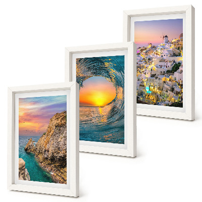 Tríptico com moldura Vistas do mar, das ondas e das casas brancas em Santorini, Grécia.