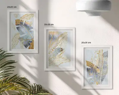 Conjunto de 3 quadros decorativos com estampas de folhas em tons de azul e bege sobre fundo claro