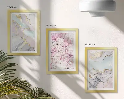 Tríptico com moldura flores rosa com padrões marmorizados em tons pastel