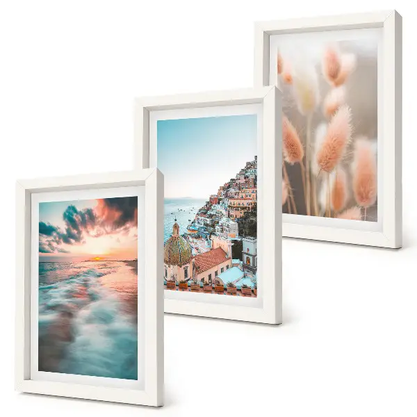 Conjunto de quadros com imagens vista para o mar com pôr do sol, casas coloridas e flores