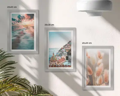 Conjunto de quadros com imagens vista para o mar com pôr do sol, casas coloridas e flores