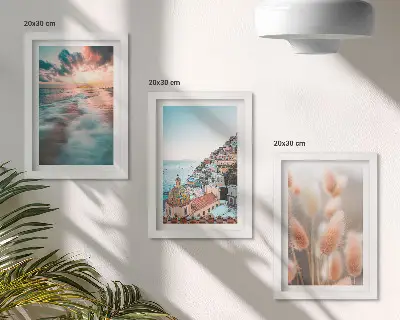 Conjunto de quadros com imagens vista para o mar com pôr do sol, casas coloridas e flores