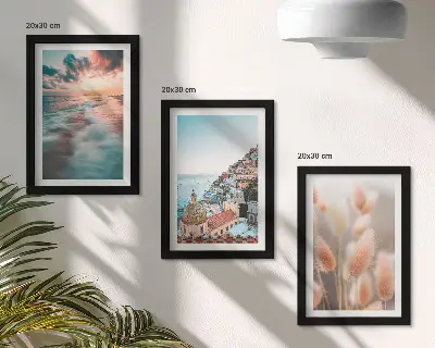Conjunto de quadros com imagens vista para o mar com pôr do sol, casas coloridas e flores