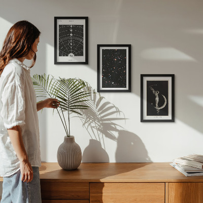 Conjunto de 3 quadros decorativos Sistema solar, galáxia, figura noturna na lua