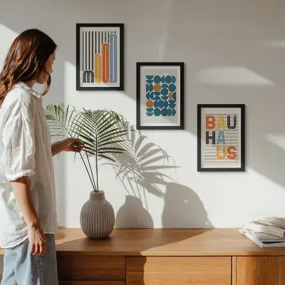 Pôsteres com padrões geométricos em estilo Bauhaus tríptico com moldura
