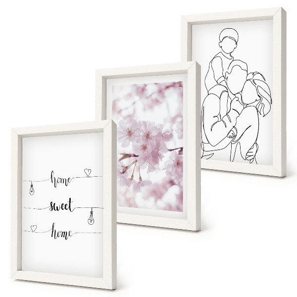 Conjunto de 3 quadros decorativos Flores e família em um design minimalista