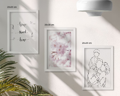 Conjunto de 3 quadros decorativos Flores e família em um design minimalista