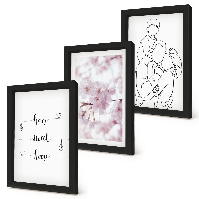 Conjunto de 3 quadros decorativos Flores e família em um design minimalista