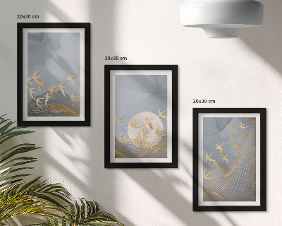 Conjunto de molduras com imagens Pássaros em voo contra o céu e a lua