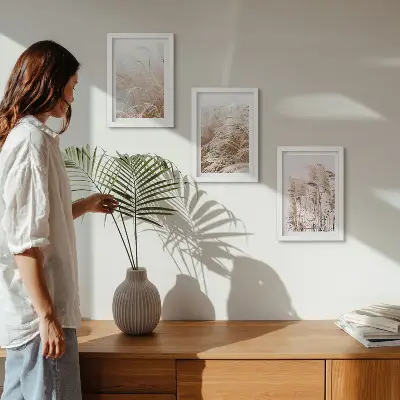 Conjunto de 3 quadros decorativos com campos de grama em delicados tons de marrom e bege