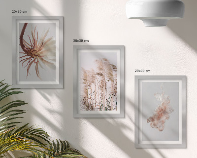 Conjunto de molduras com imagens Flores e gramíneas sobre um fundo claro em um conjunto harmonioso.