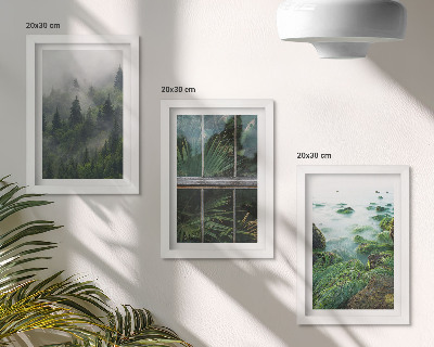 Tríptico com moldura Uma floresta na neblina, a margem de um rio e uma estufa com plantas.