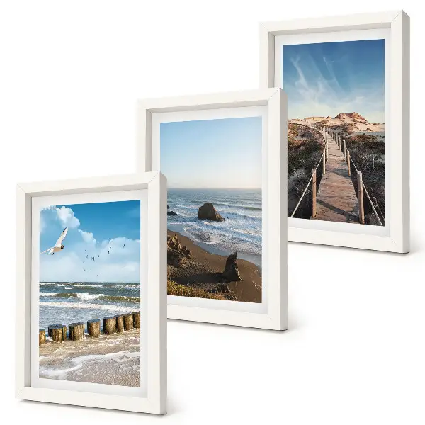 Conjunto de 3 quadros decorativos com vista da praia, ondas, céu e píer para pedestres