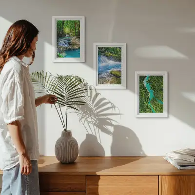 Conjunto de 3 quadros decorativos com estampa de florestas verdejantes e águas cristalinas de rios