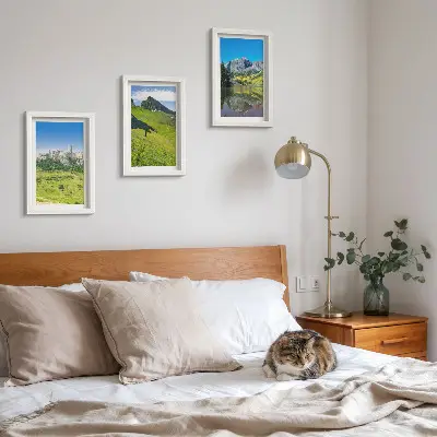 Conjunto de 3 quadros decorativos com estampa de colinas verdejantes, castelo e paisagens montanhosas