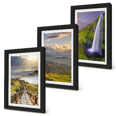 Conjunto de 3 quadros decorativos Paisagens montanhosas pitorescas com uma cachoeira e uma trilha.