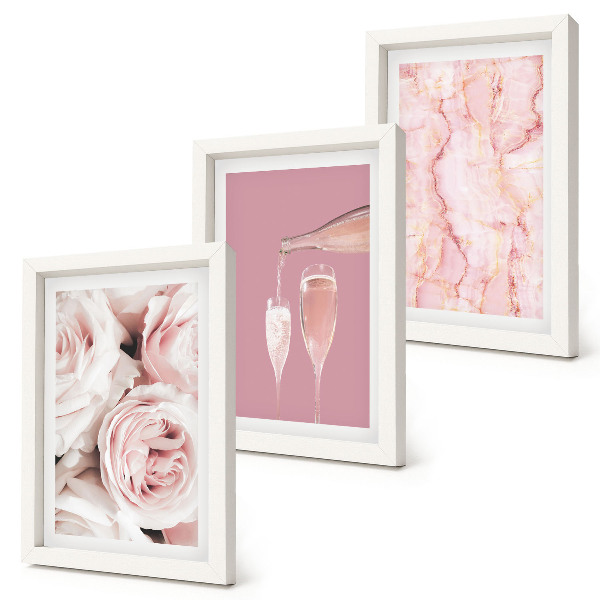 Tríptico com moldura Rosas cor de champanhe e um fundo de mármore pastel