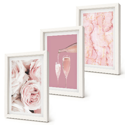 Tríptico com moldura Rosas cor de champanhe e um fundo de mármore pastel