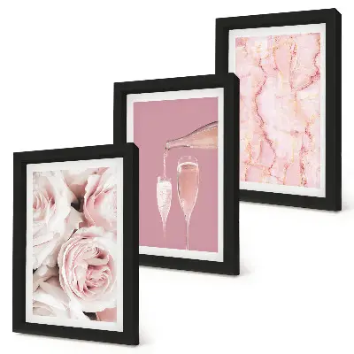 Tríptico com moldura rosas cor de champanhe em fundo de mármore pastel