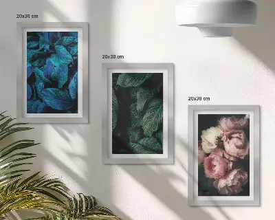 Tríptico com moldura folhas e flores em cores variadas