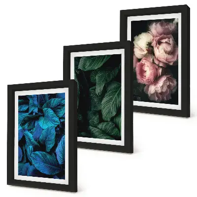Tríptico com moldura folhas e flores em cores variadas