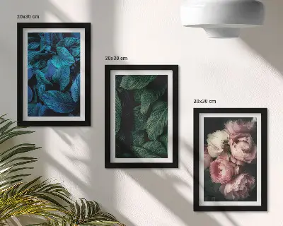 Tríptico com moldura folhas e flores em cores variadas