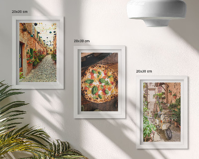 Conjunto de 3 quadros decorativos Ruas charmosas com plantas e pizza italiana.