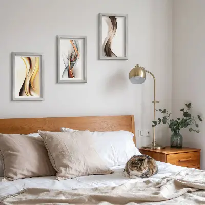 Conjunto de quadros decorativos com estampas de ondas em tons de amarelo cinza e marrom