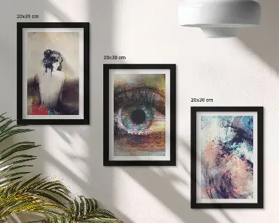 Tríptico com moldura retrato de um olho feminino com cores abstratas e emoções