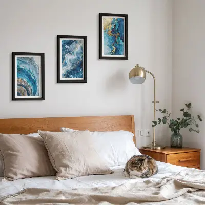 Conjunto de 3 quadros decorativos com padrões abstratos azuis