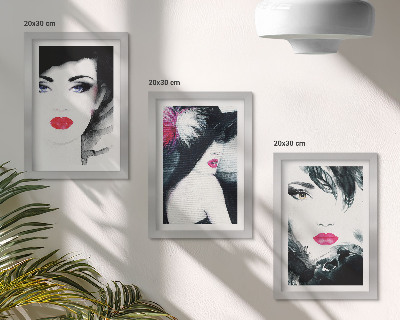 Tríptico com moldura Retratos pintados de mulheres com lábios expressivos