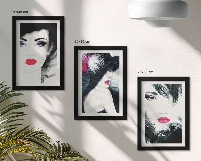 Tríptico com moldura Retratos pintados de mulheres com lábios expressivos
