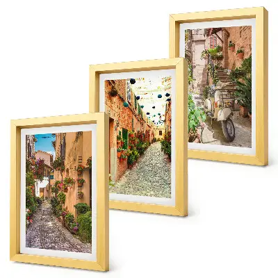 Conjunto de 3 quadros decorativos com temática de ruas encantadoras e flores em estilo italiano